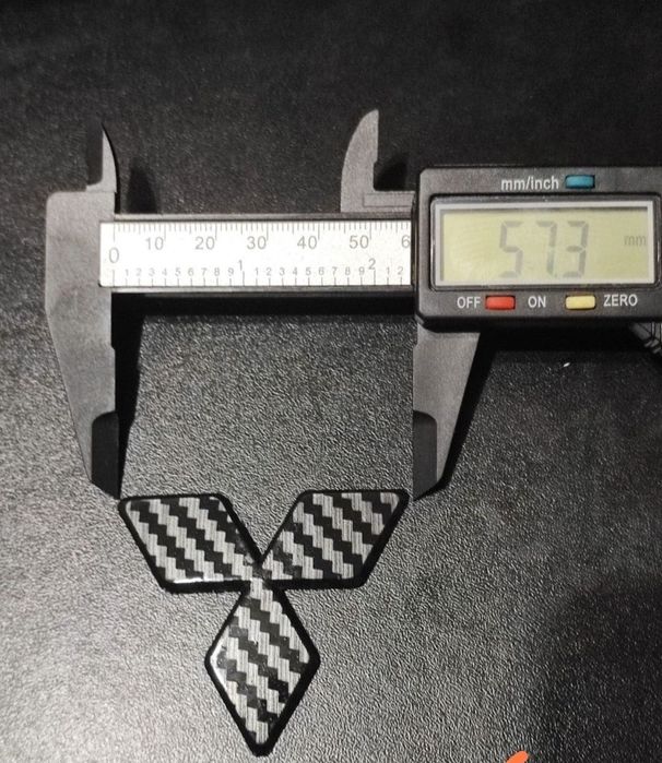 Логотип, емблема на руль, на решітку Mitsubishi Outlander 3, XL, Lance