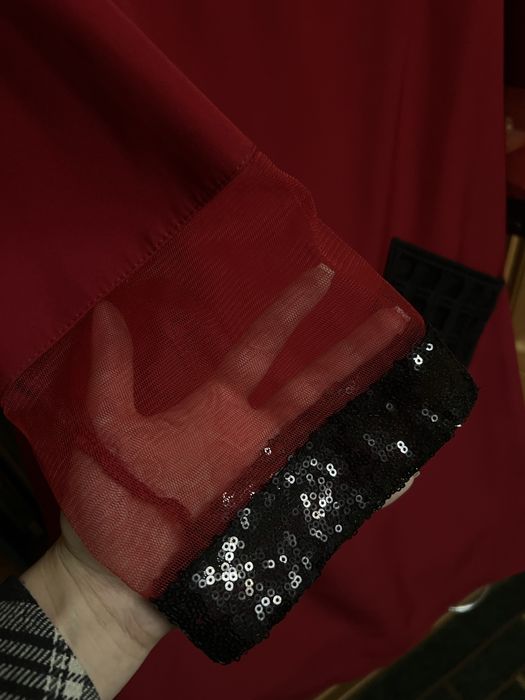 Жіноча темно червона святкова сукня