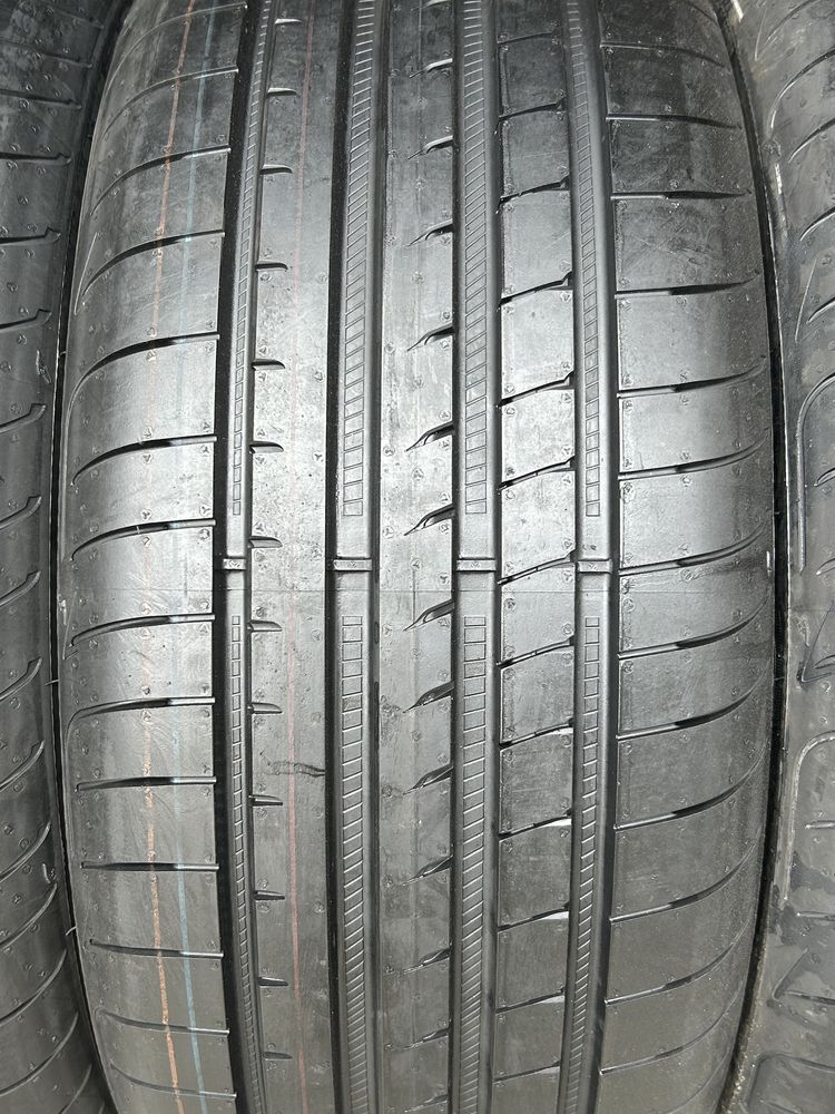 Шины новые летние 235/45/R18 Goodyear Eagle F1
