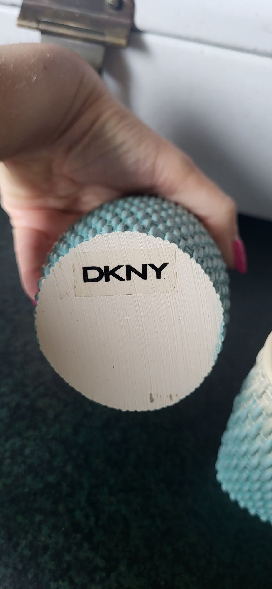 Kubek i pojemnik na szczoteczki DKNY Donna Karan