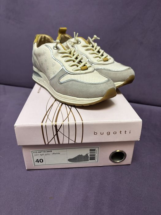 Кросівки круті Bugatti р. 40, на не широку ногу, як нові