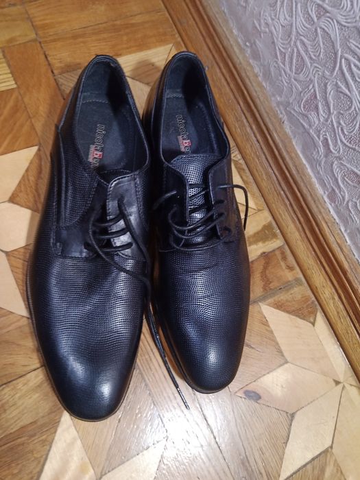 Туфлі  нові шкіра Італія р 40