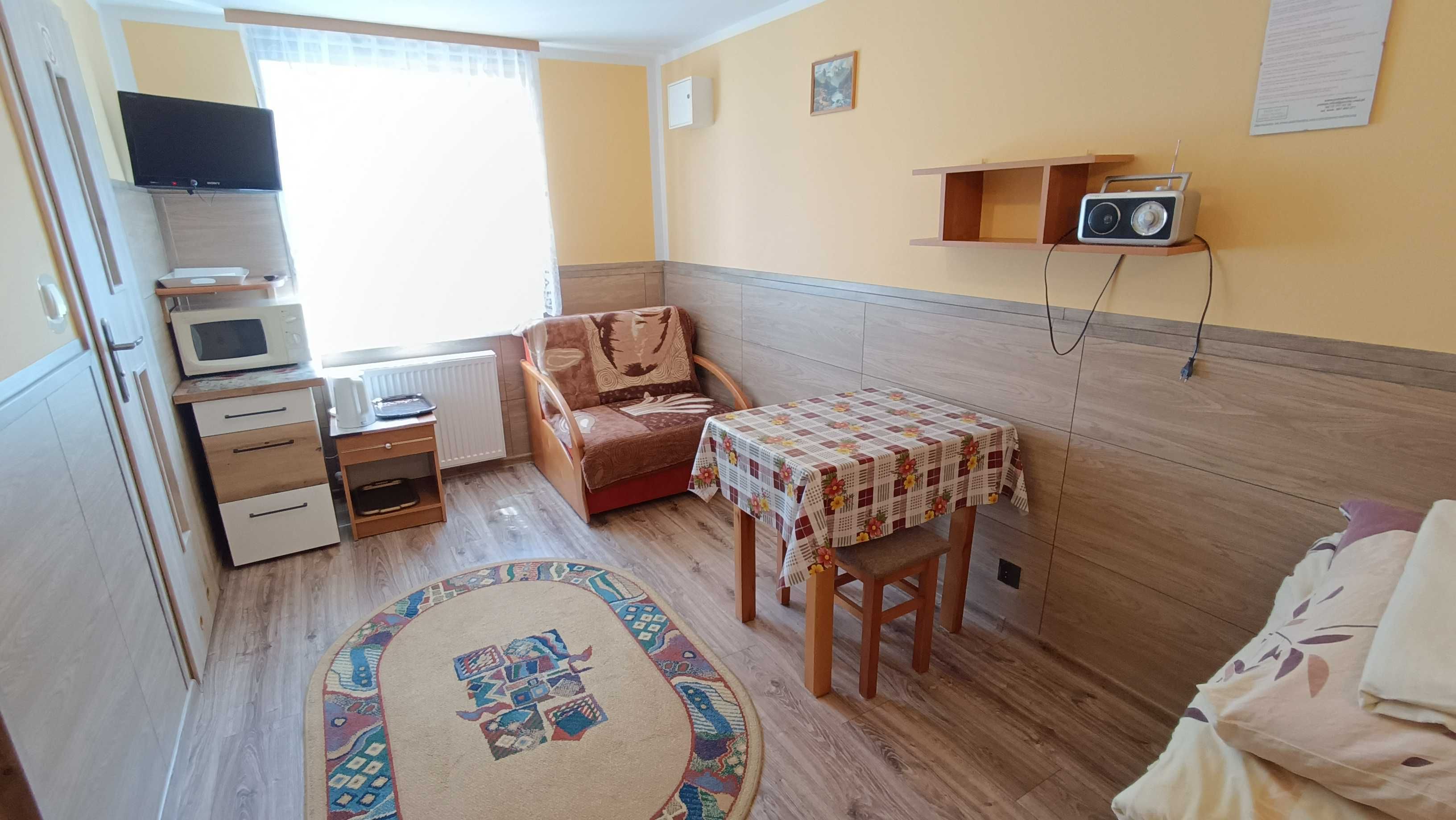 Wolne od 29.08 Apartament i pokoje . Centrum. Noclegi .Góry
