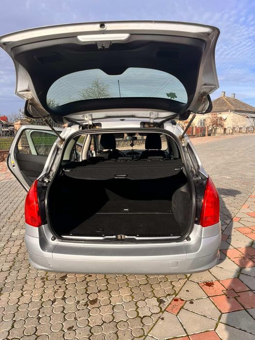 Проється Peugeot