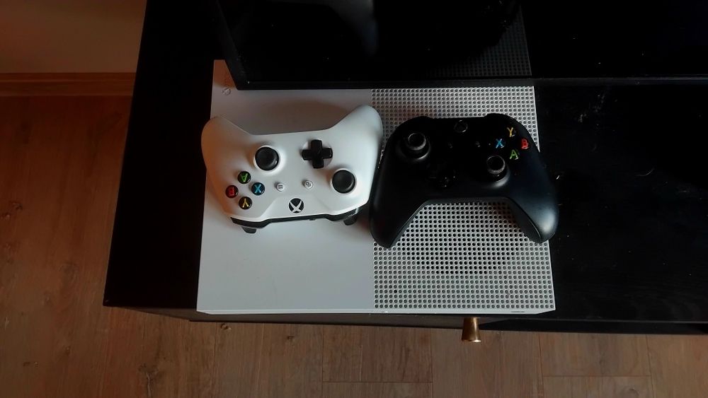 Konsola X-BOX ONE S