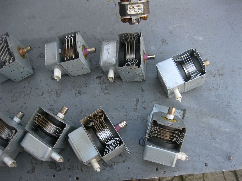 Продам трансформатор микроволновки магнетрон тарелку