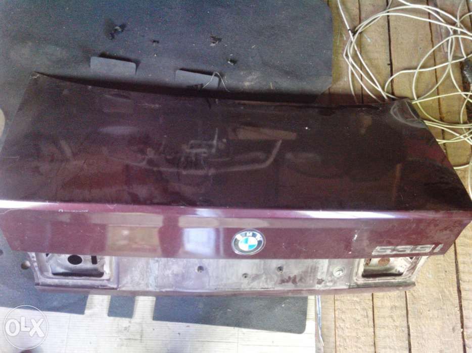 Задняя крышка БМВ е34