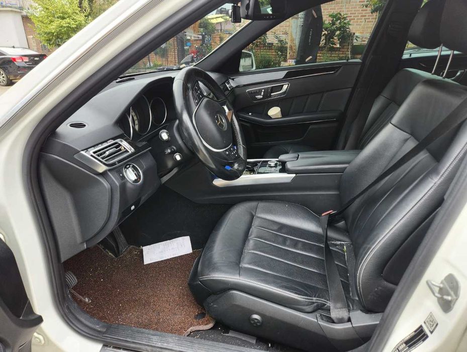 Mercedes-Benz E-Class E220 BlueTEC Avantgarde 2015