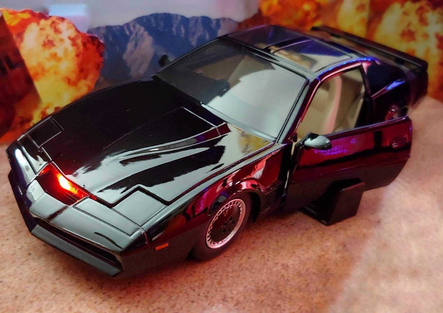 Knight Rider K.I.T.T - Pontiac Trans Am 1:24