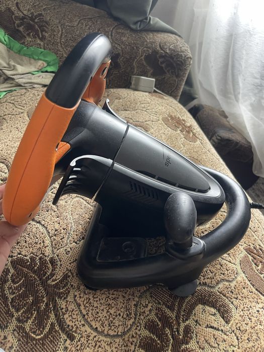 Кермо ігрове та педалі