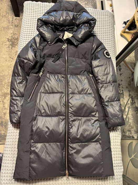 Продам зимову куртку жіночу