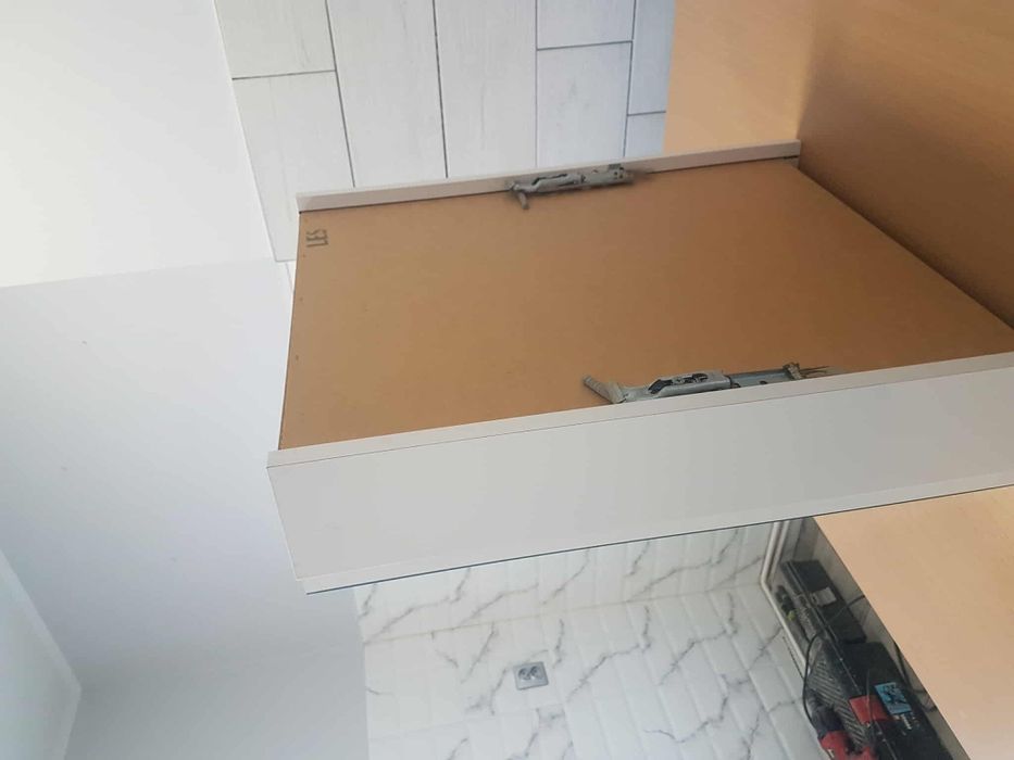 Szafka z lustrem 50 cm