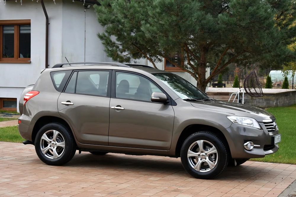Toyota RAV4 2.0 Benz.*SERWIS ASO TOYOTA!!* 197 tys. km* IDEALNY STAN