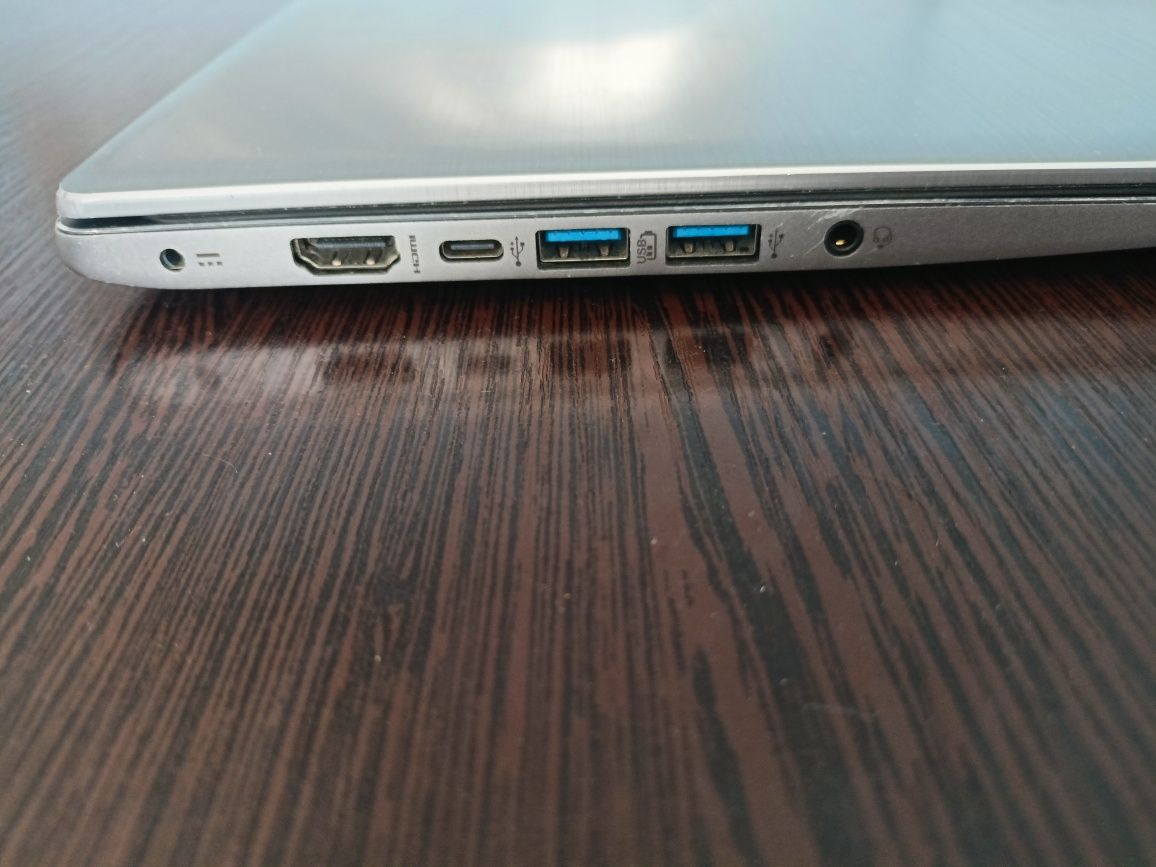 Laptop Acer Swift 3 SF314-52