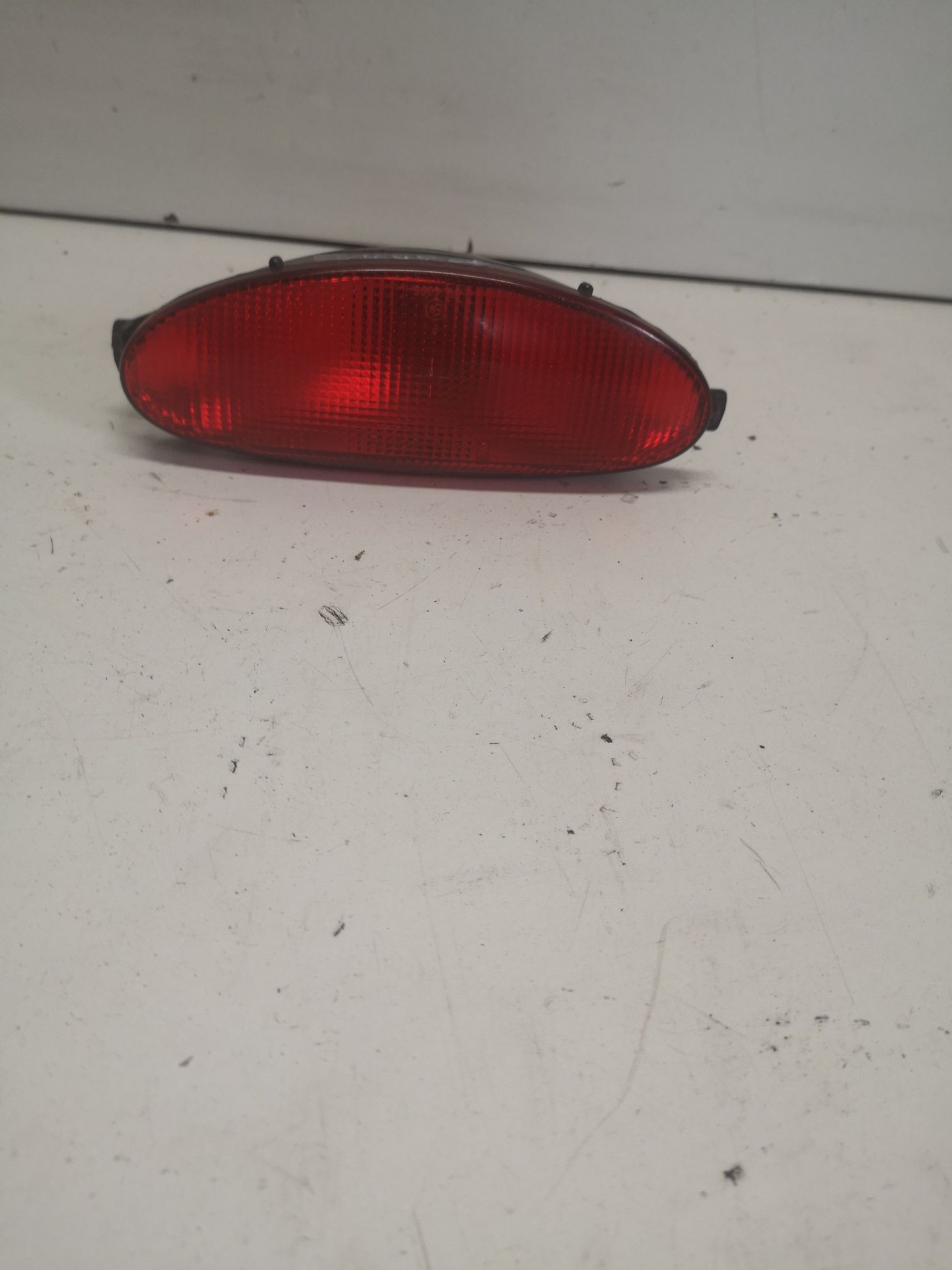 Peugeot 206 lampa przeciwmgielna z zderzaka