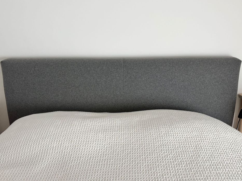 Quarto casal (cama+estrado+colchao+mesas cabeceira)