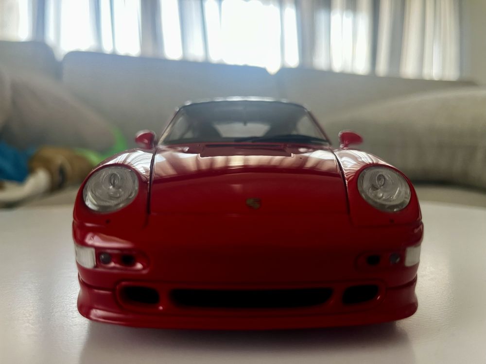 Porsche 911(993) turbo S , 1/18 , UT Model