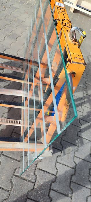 Szyby laminowane, hartowane nowe, doskonałe na balustrady 182  szt.