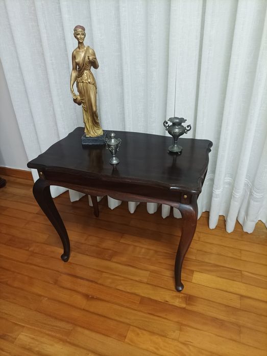 Mesa muito antiga de apoio ou de chá restaurada estilo Quenn Anne