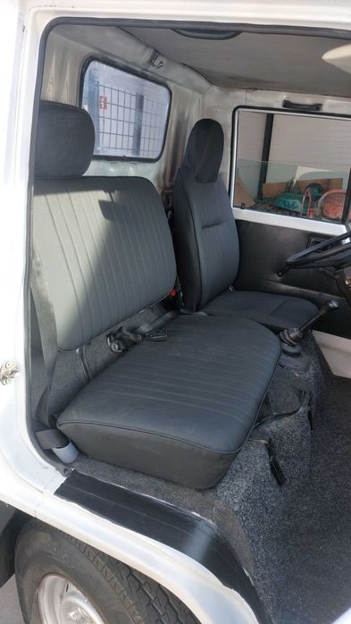 Toyota Dyna 150 em bom estado