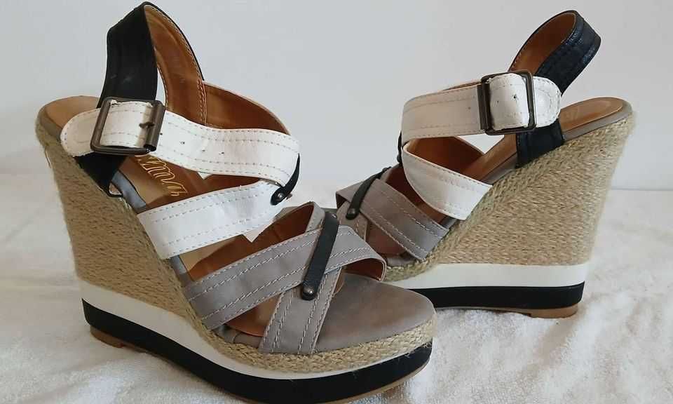 Calçado de senhora. Vários modelos,  tamanhos 35 ao 40. Novos.