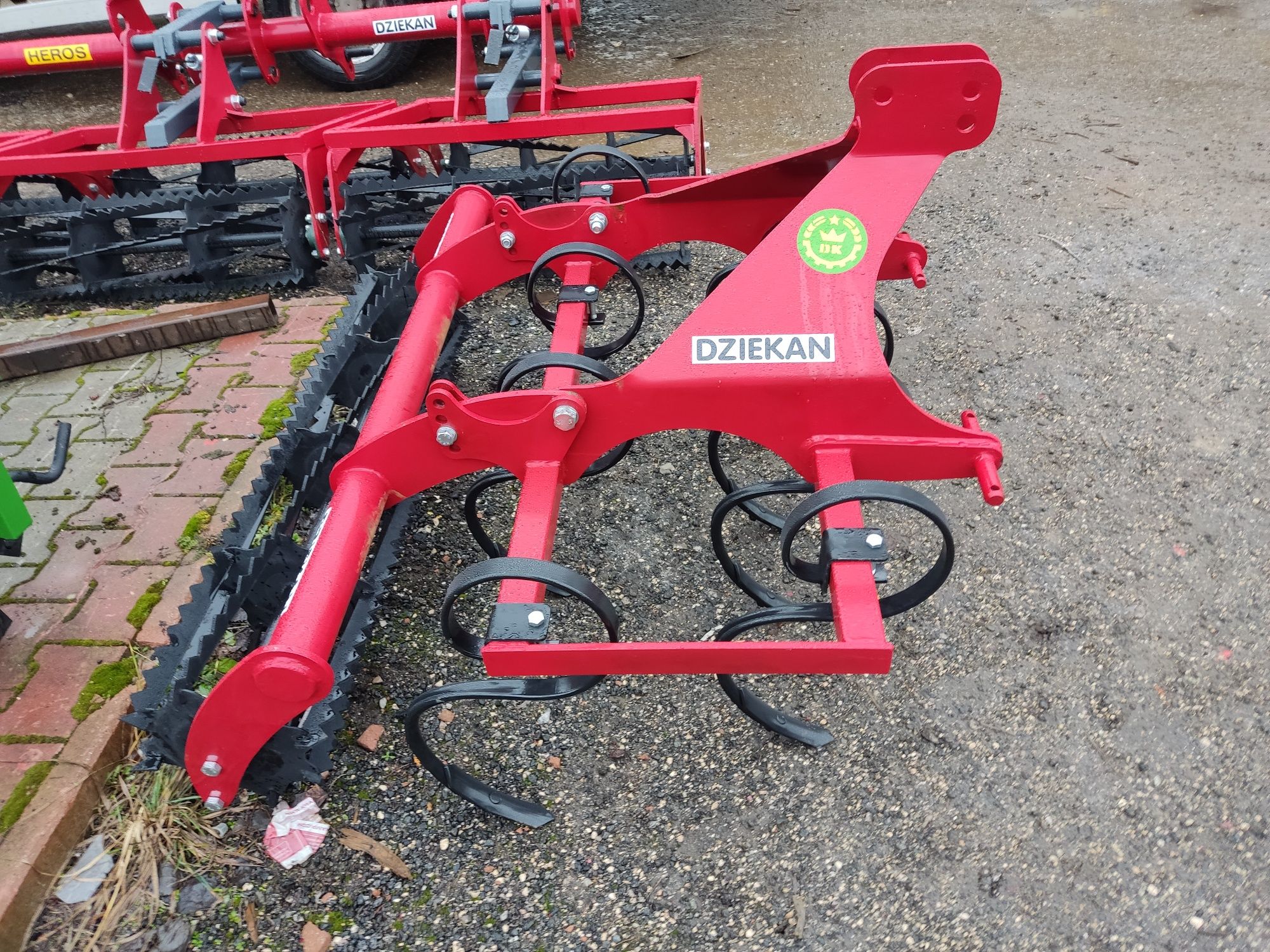 Mini agregat regulowany mechanicznie z dociskiem wałka