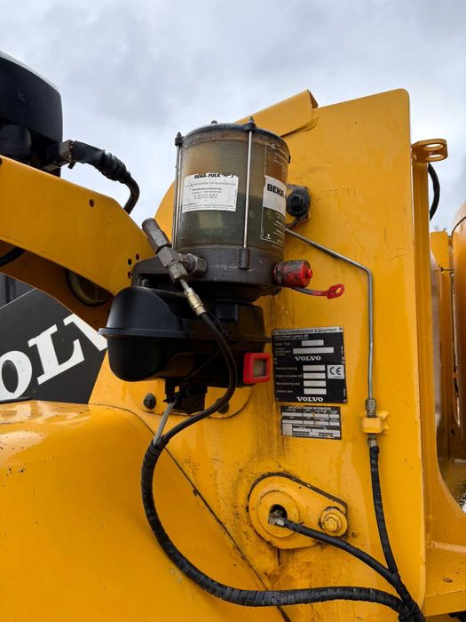 Ładowarka VOLVO L110E , r . 2003