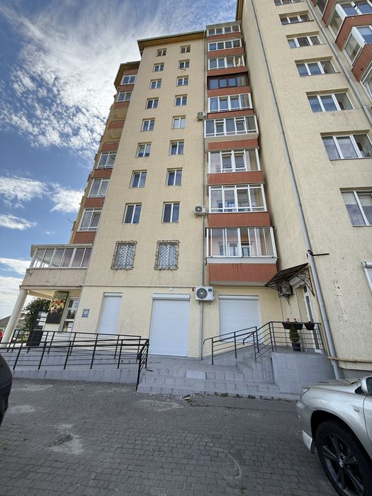 Оренда 47м2 приміщення з Фасадом в Зубрі, Новобудова