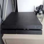 Konsola Ps4 1tb 2 pady