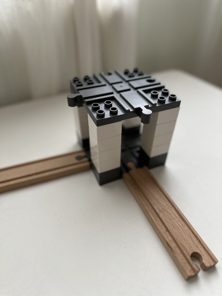 Перехрестя-адаптер під LEGO Duplo + світлофор.Деревʼяна залізниця