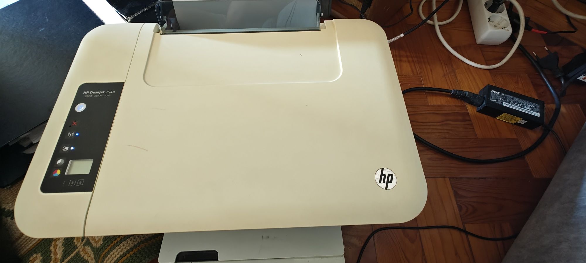 HP deskjet 2544 print scan copy