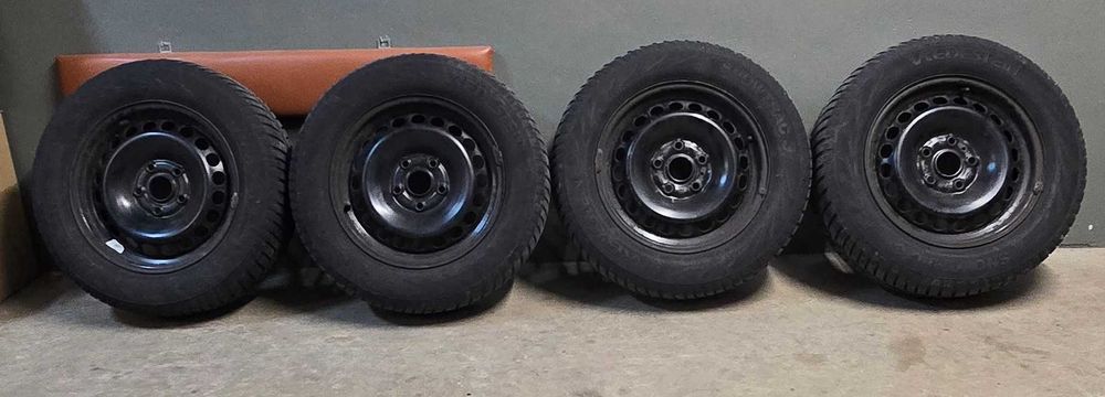 Komplet kół zimowych + kołpaki 5x112 Vw, audi, skoda 195/65 R15