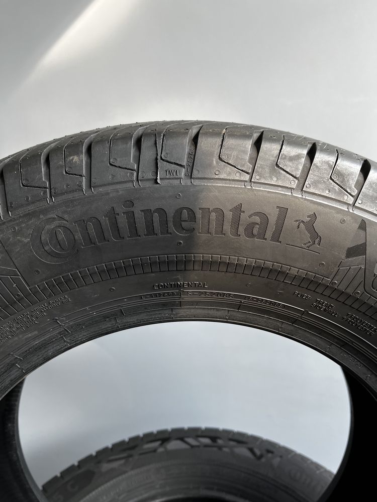 215/65 R15C  104/102T шины Continental VanContact Eco