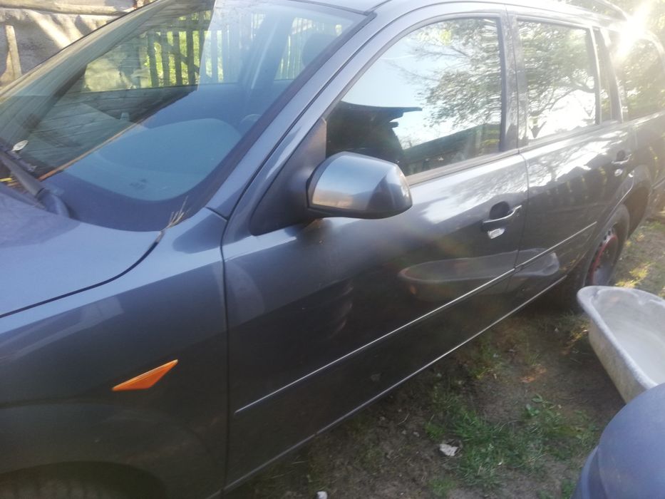 Szyba przednia czołowa Mondeo mk3 stn bdb