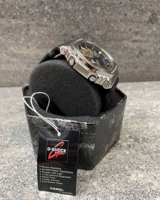 Часы мужские Casio G-Shock GM-2100-1A