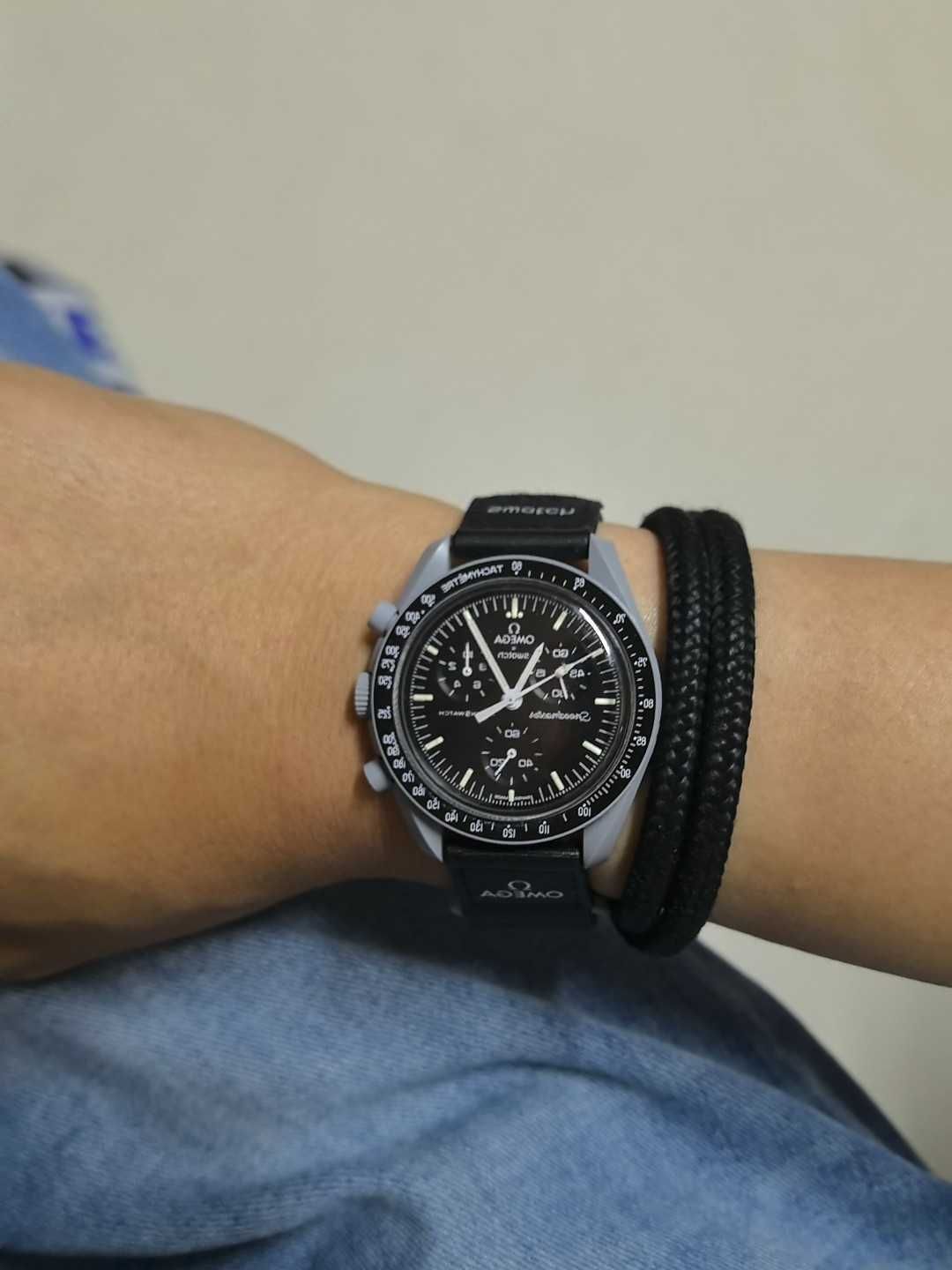 Omega x Swatch So33M100, zegarek z motywem Księżyca