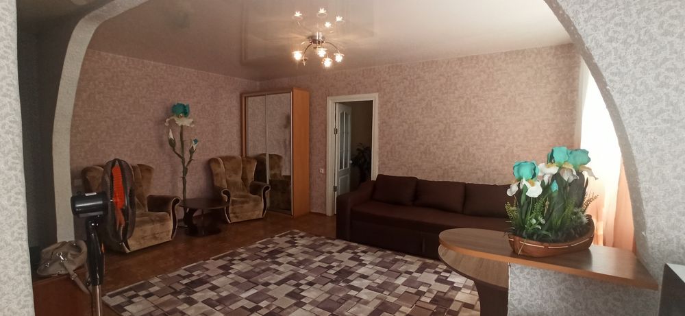 Посуточно 2 ком.квартира р-н Космос , Черёмушки