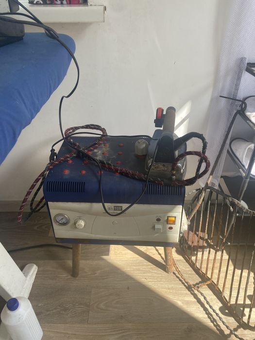 Парогенератор зі столом