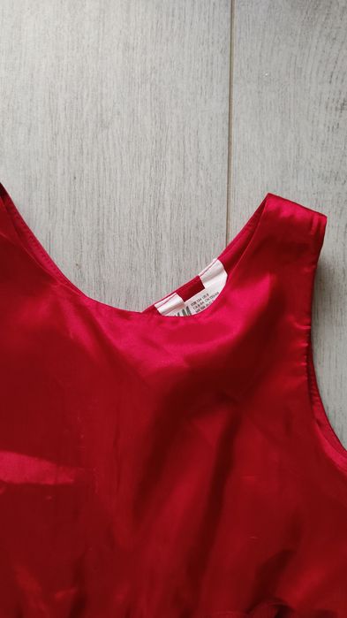 Piękna elegancka czerwona sukienka na Walentynki,  święta H&M roz