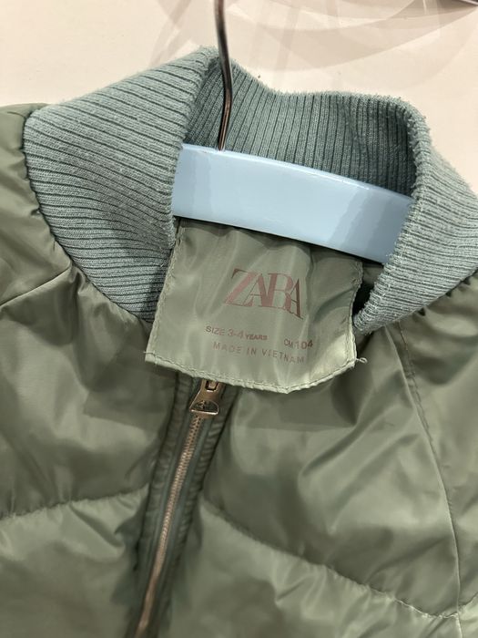 Бомбер zara демісезонна курточка