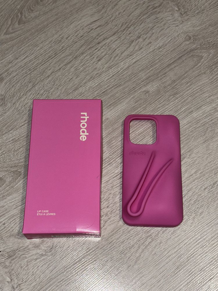 Obudowa różowa rhode case na iphone 15 pro