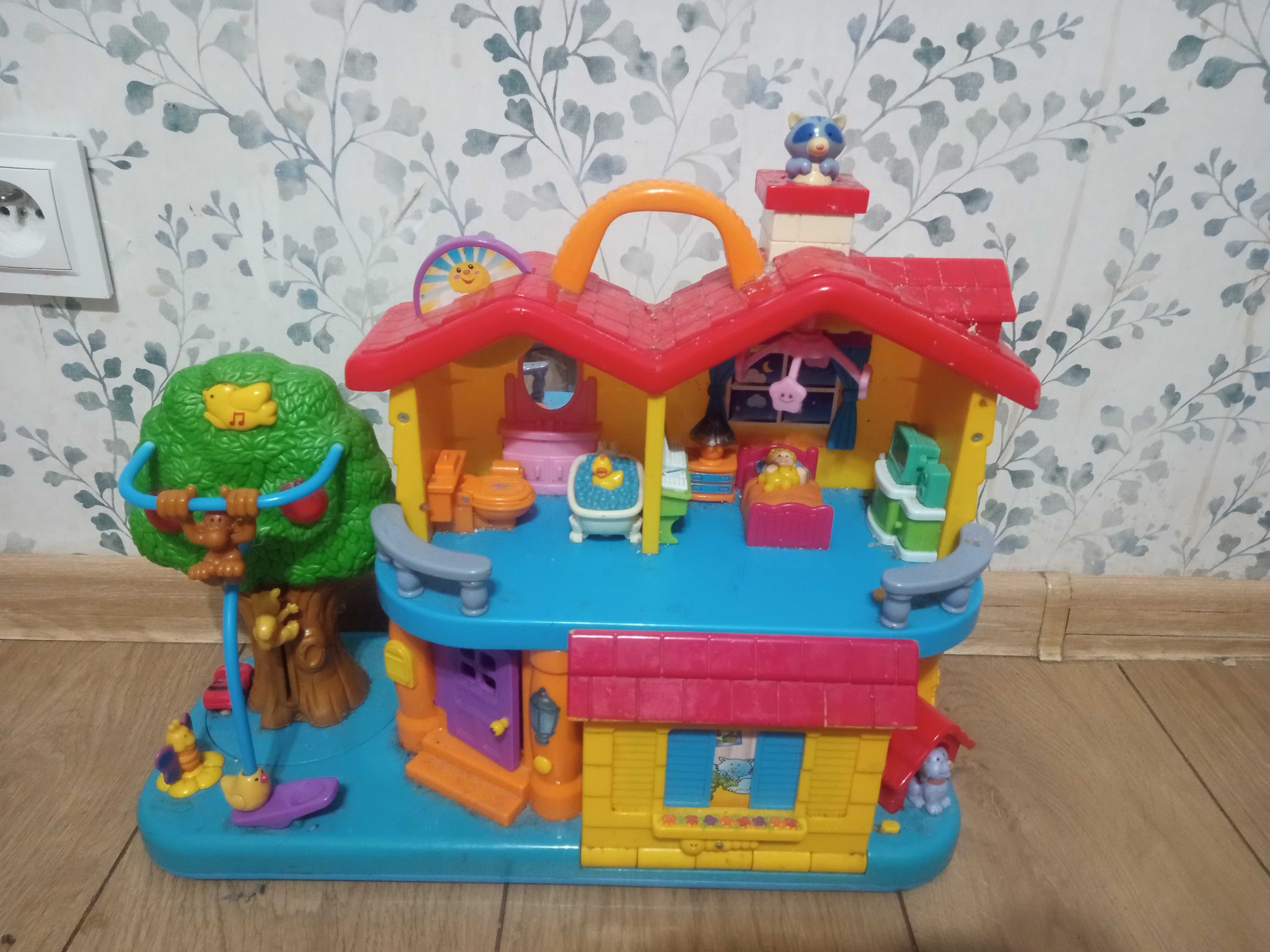 Domek Dumel odkrywczy interaktywny z figurkami