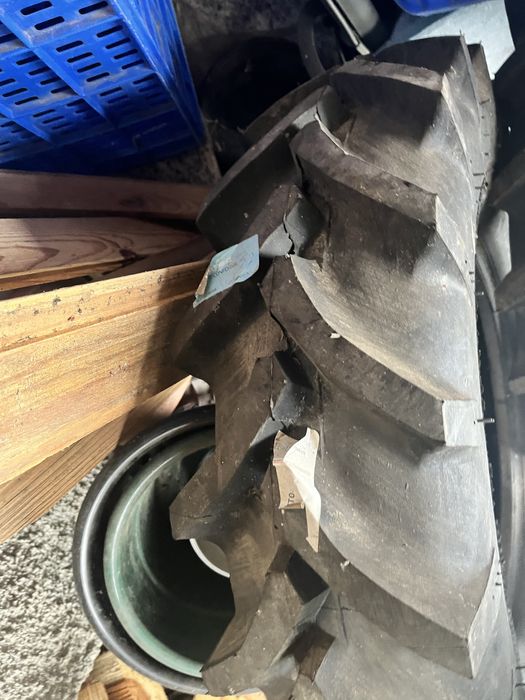 Pneus de trator Fenix 8,25-16