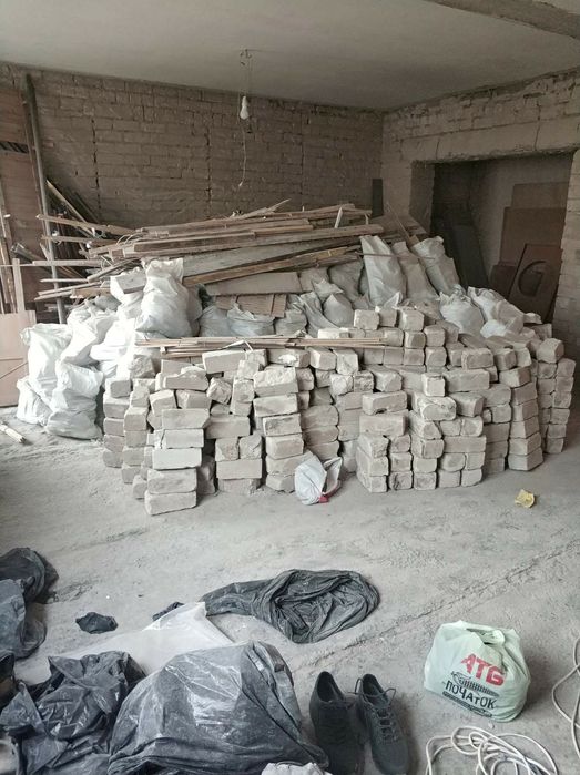 Вывоз мусора. Грузоперевозки до 6 тонн,услуги самосвала