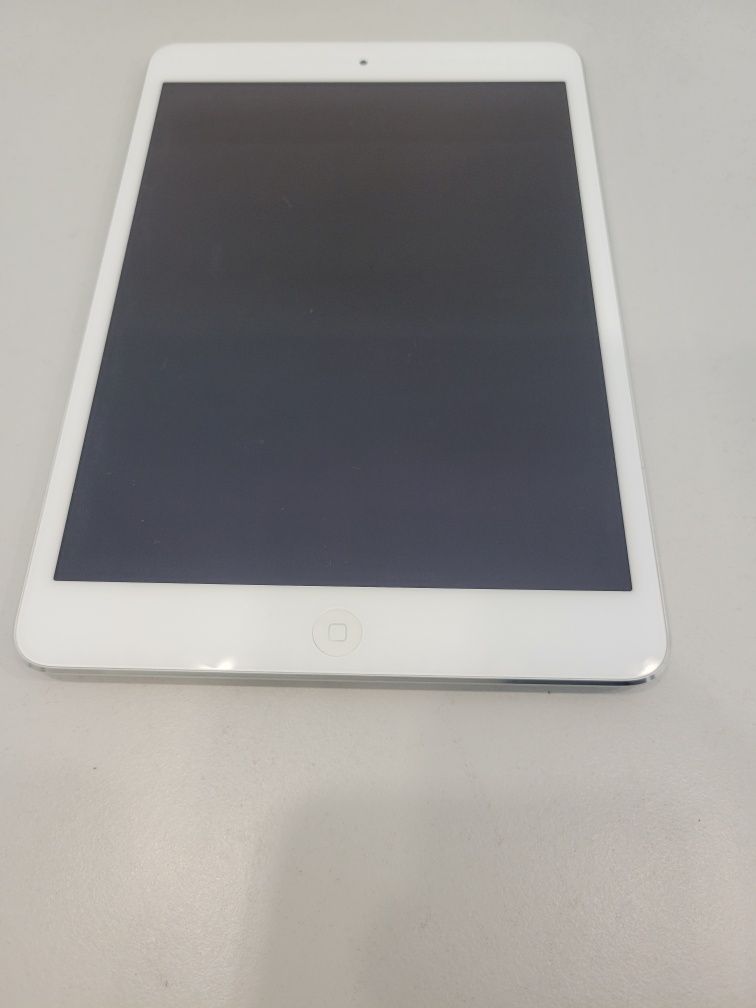 iPad Mini 2 wi-fi 16Gb Silver,идеальный