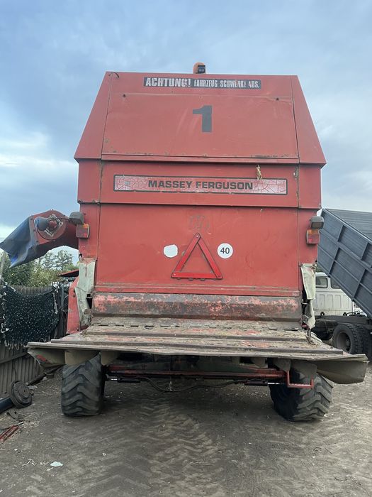 Комбайн Massey Ferguson 38