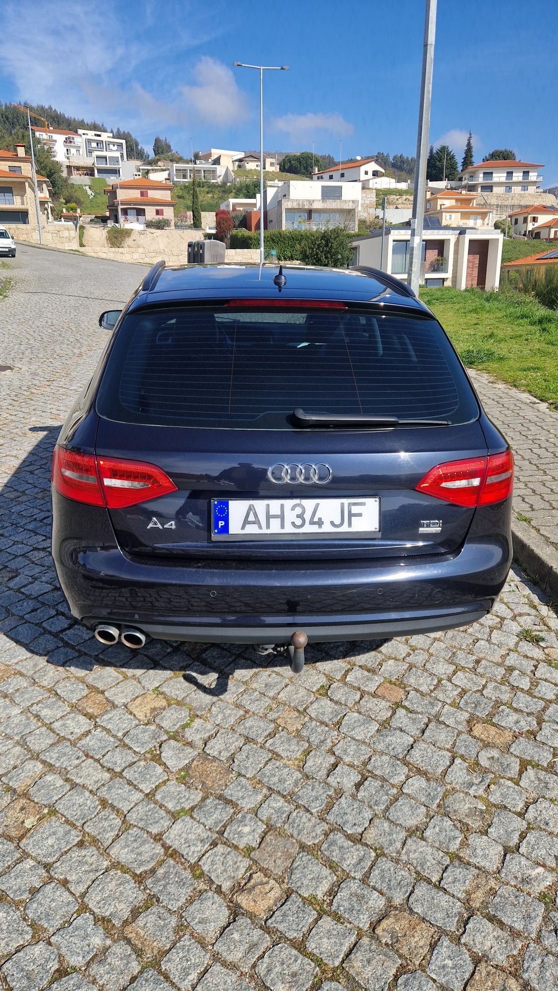 Vendo Audi A4 Avant (full extras)
