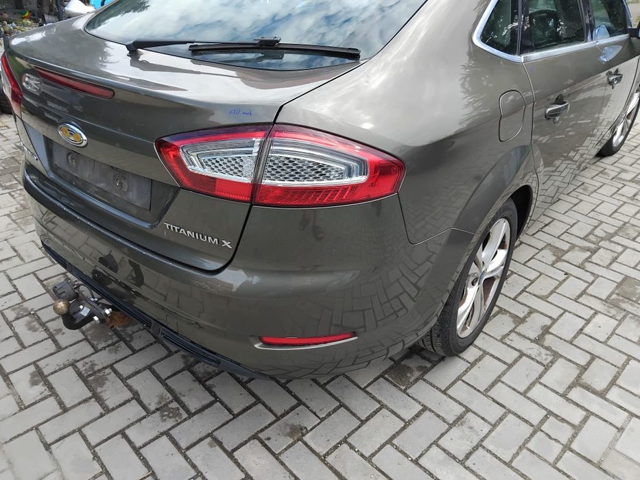 Ford Mondeo Mk4 IV Lift Tył zderzak klapa lampa hak Kolor PA