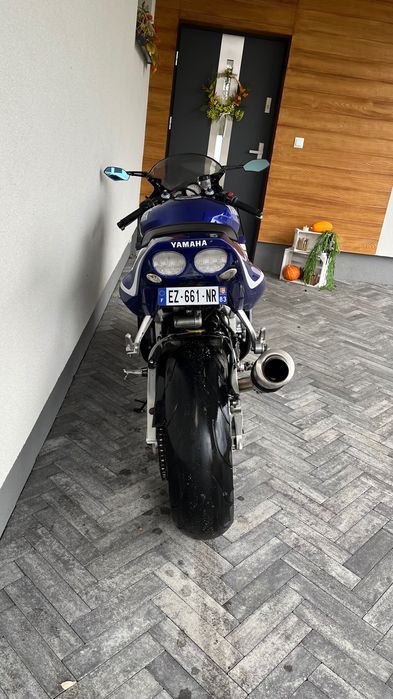 Motor Yamaha R6 2001