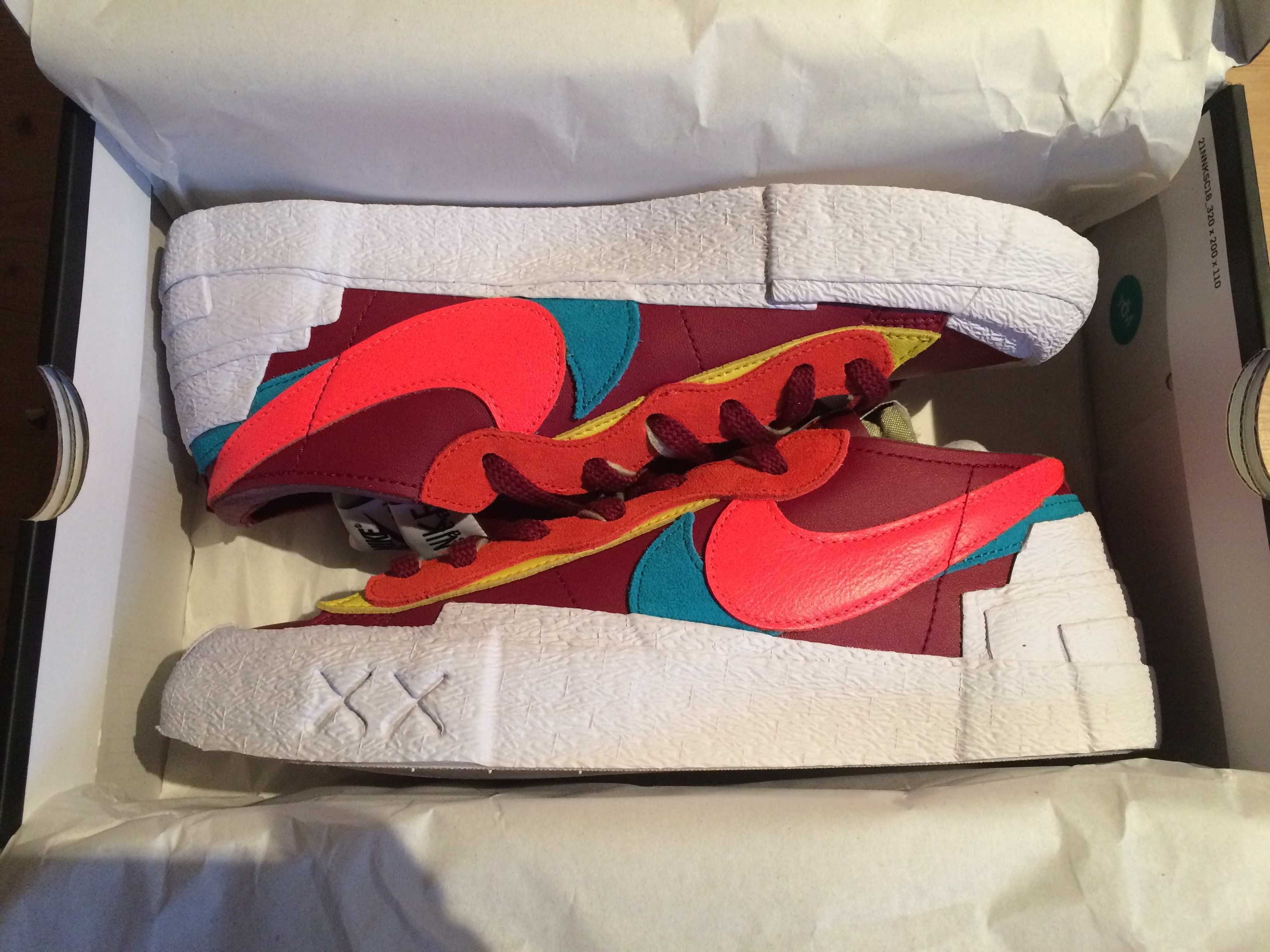 NOWE Nike Blazer Low Sacai Kaws Red r.42,5 (9 US)